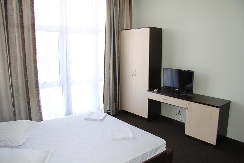 Berizka Park Hotel Kobleve Chambre photo